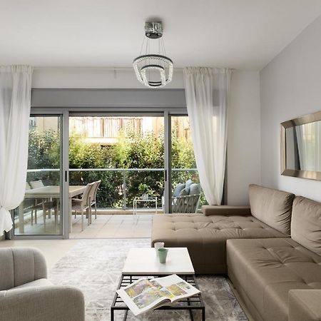 Quiet Hideaway & Terrace Near Beach By Feelhome เทลอาวีฟ ภายนอก รูปภาพ