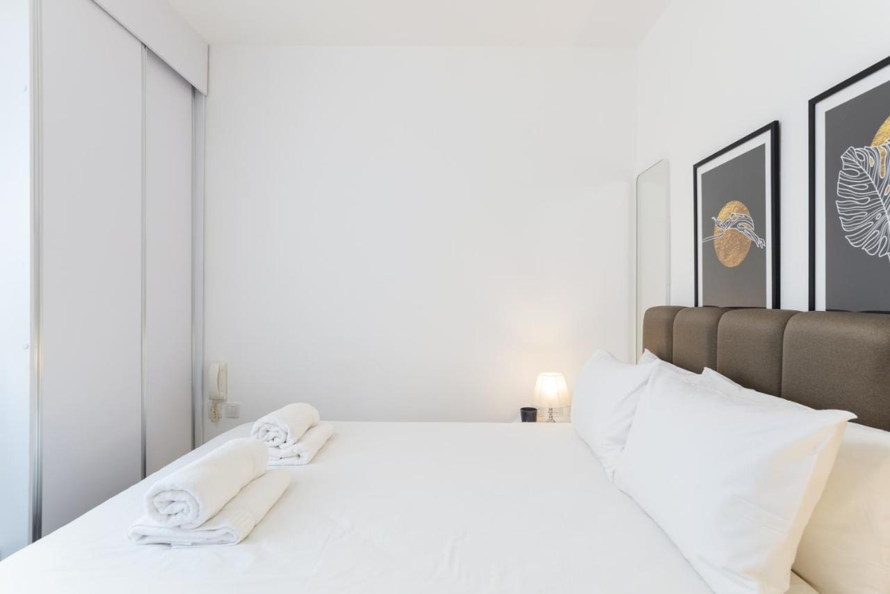 Quiet Hideaway & Terrace Near Beach By Feelhome เทลอาวีฟ ภายนอก รูปภาพ