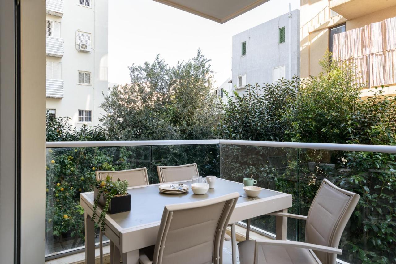 Quiet Hideaway & Terrace Near Beach By Feelhome เทลอาวีฟ ภายนอก รูปภาพ