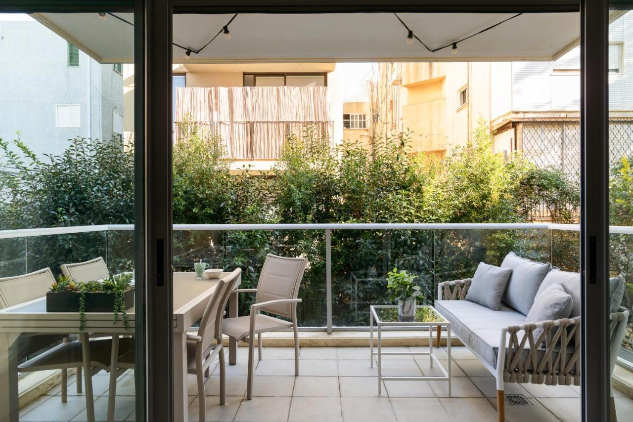 Quiet Hideaway & Terrace Near Beach By Feelhome เทลอาวีฟ ภายนอก รูปภาพ